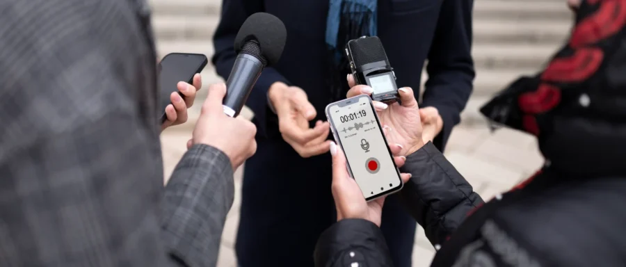close-up-reporter-taking-interview close-up-reporter-taking-interview